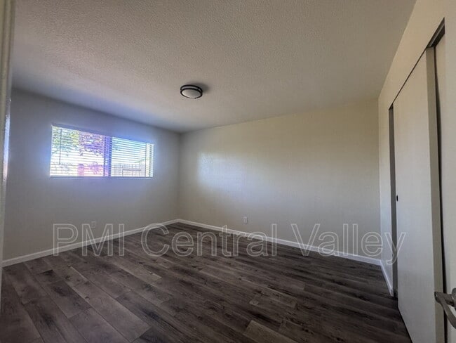 Building Photo - 1442 Briarwood Way