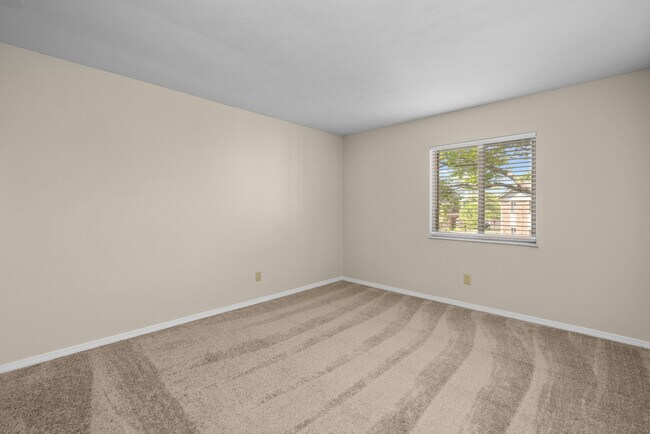 Deerfield Apartments | 2 Bedroom Traditional Style | Bedroom - Deerfield Apartments