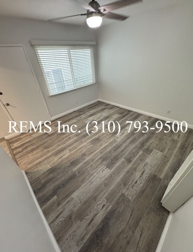 Building Photo - Remodeled 1 Bedroom Apartment in Hermosa B...