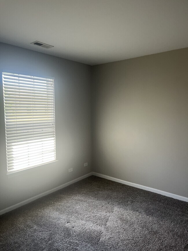Building Photo - 5752 Wildspring Dr