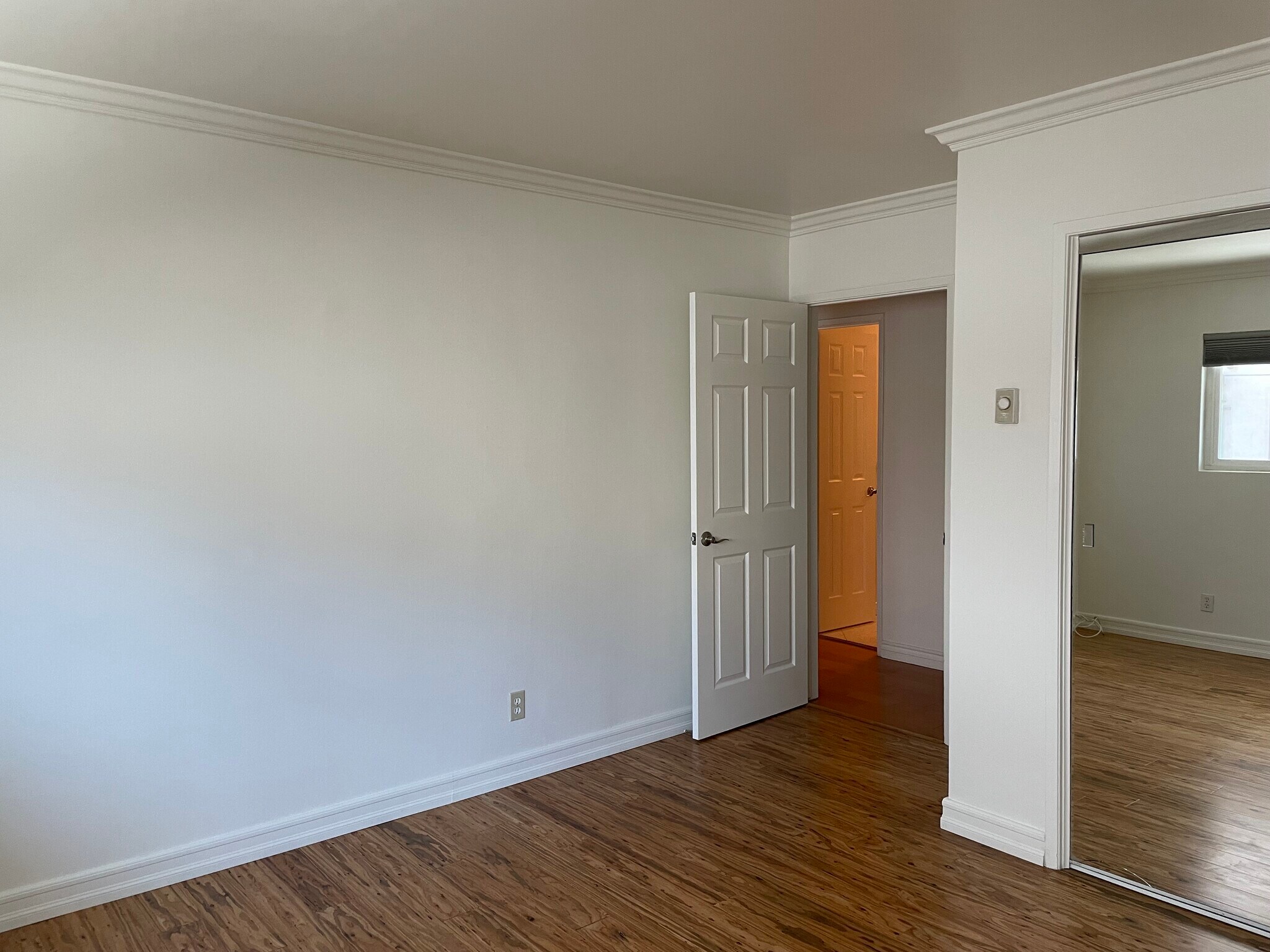 Building Photo - 1831 Barry Ave