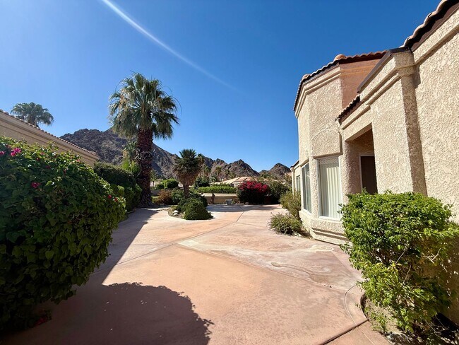 Building Photo - 48625 Cll Esperanza