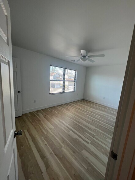Building Photo - 1124 Winton Pl