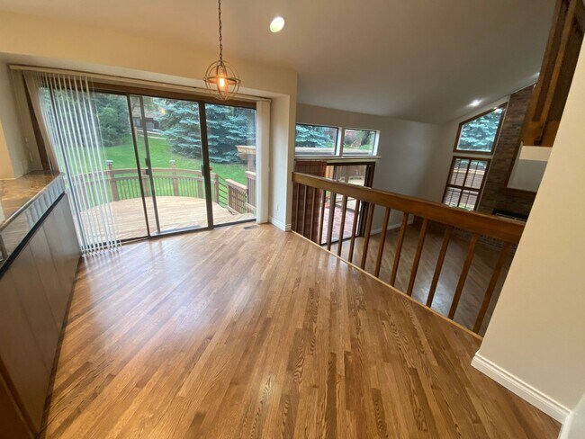 Building Photo - Great Home in the Highlands 360