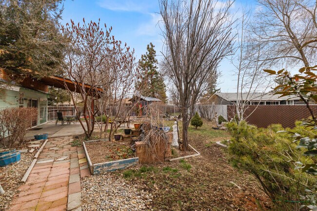 Building Photo - 4802 Sturdivant Ave