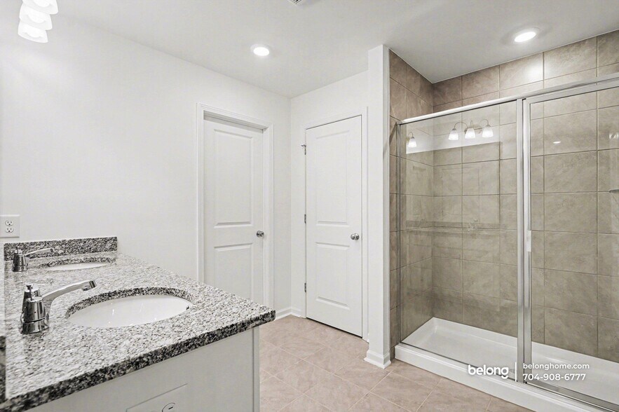 Building Photo - 1817 Riverbend Ave