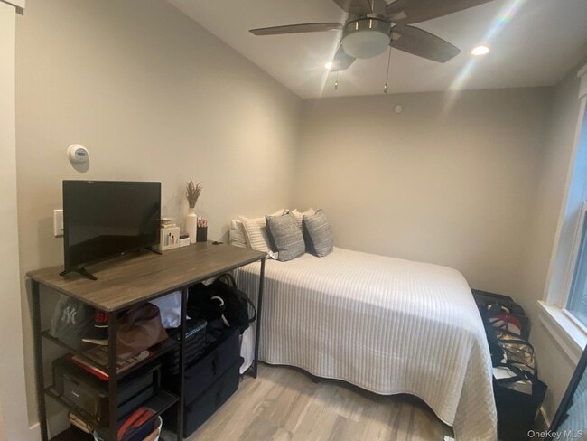 Building Photo - 18 Tennessee Ave