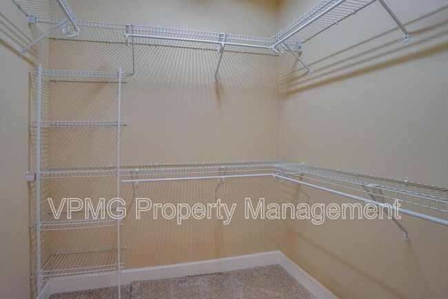 Building Photo - 1403 SE 194th Pl