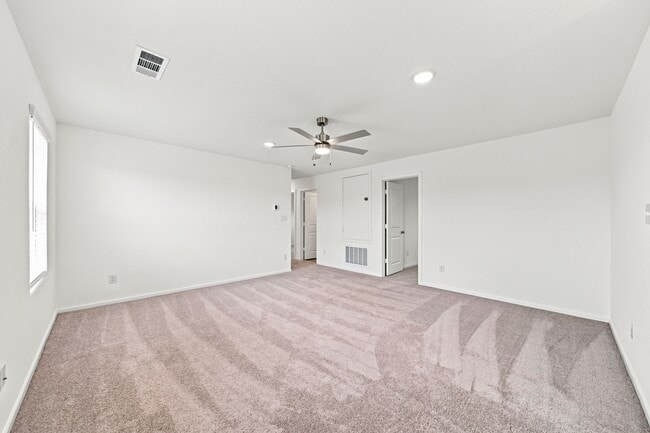 Building Photo - 618 Amber Fls Dr