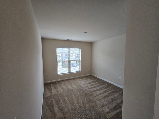 Building Photo - 111 Tuftin Dr