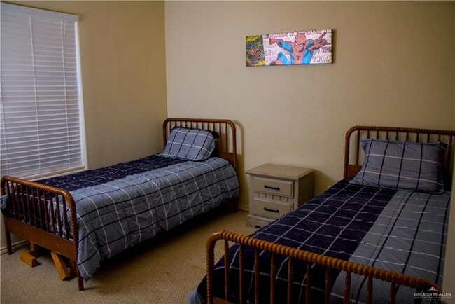 Building Photo - 22 Sabrina Dr