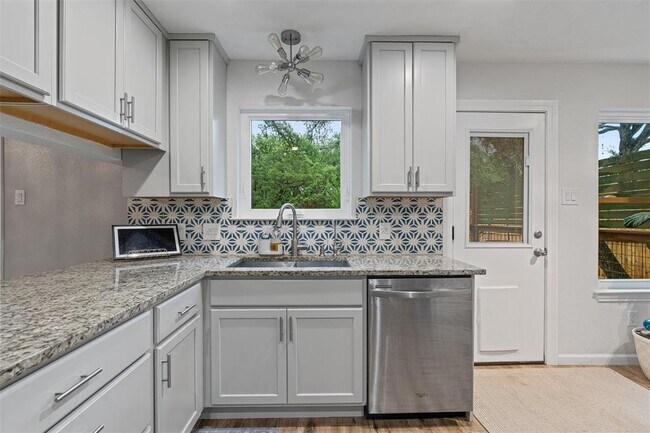 Building Photo - 8913 Coastal Dr