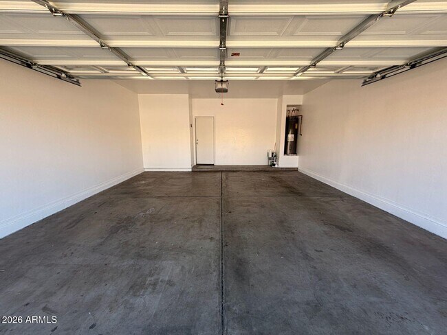 Building Photo - 11401 W Pima St