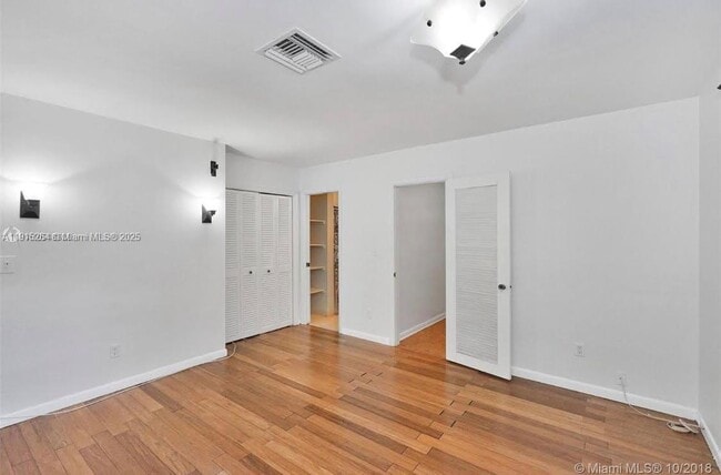 Building Photo - 1318 Castile Ave