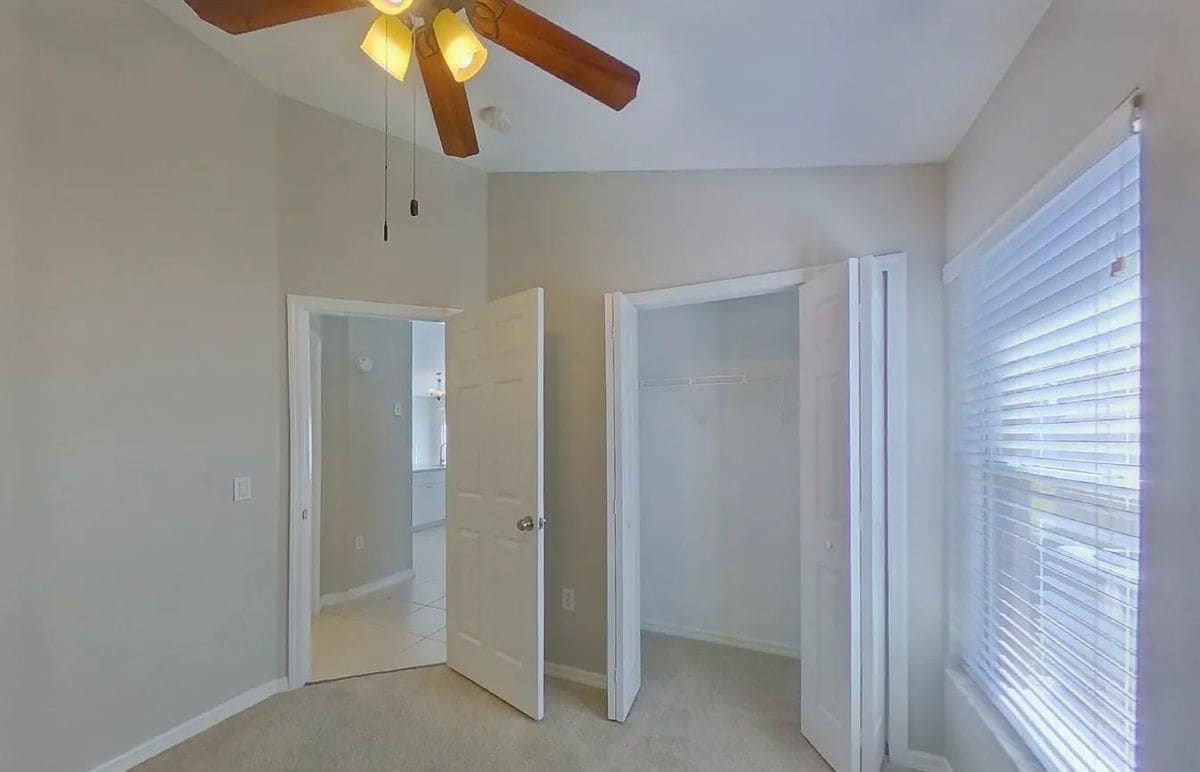 Building Photo - 2412 Cedarfield Ln