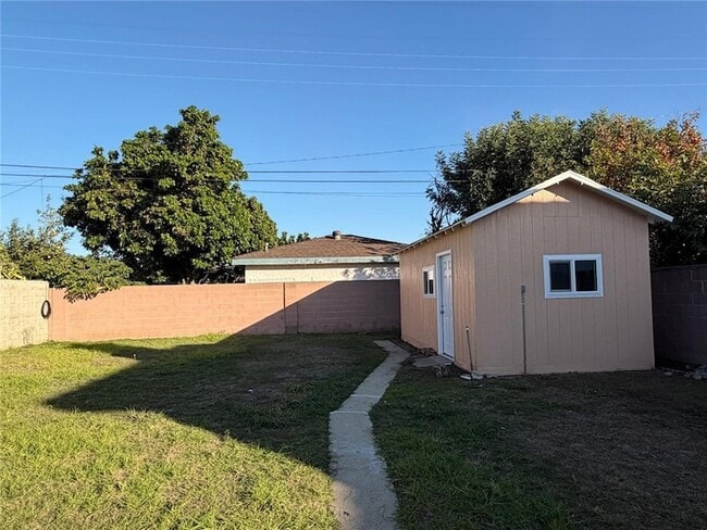 Building Photo - 1316 Walnut St