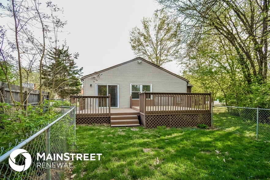 Building Photo - 8623 Wooded Glen Rd