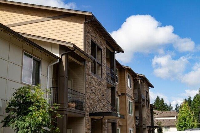 Building Photo - Now Leasing: Spacious 3 Bed, 2.5 Bath Townhome in Tumwater, WA