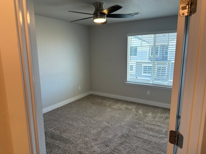 Building Photo - 4199 W Gunlock Park Ct