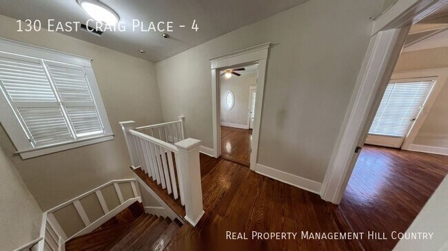 Building Photo - 130 E Craig Pl