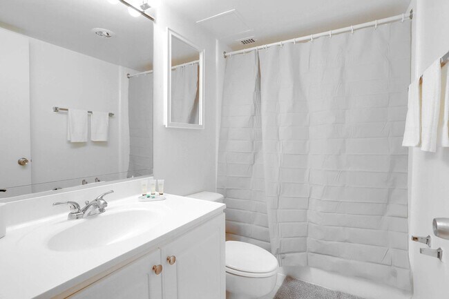 Building Photo - 320 23rd St S