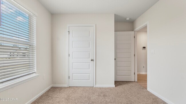 Building Photo - 7208 Madison Sq Dr