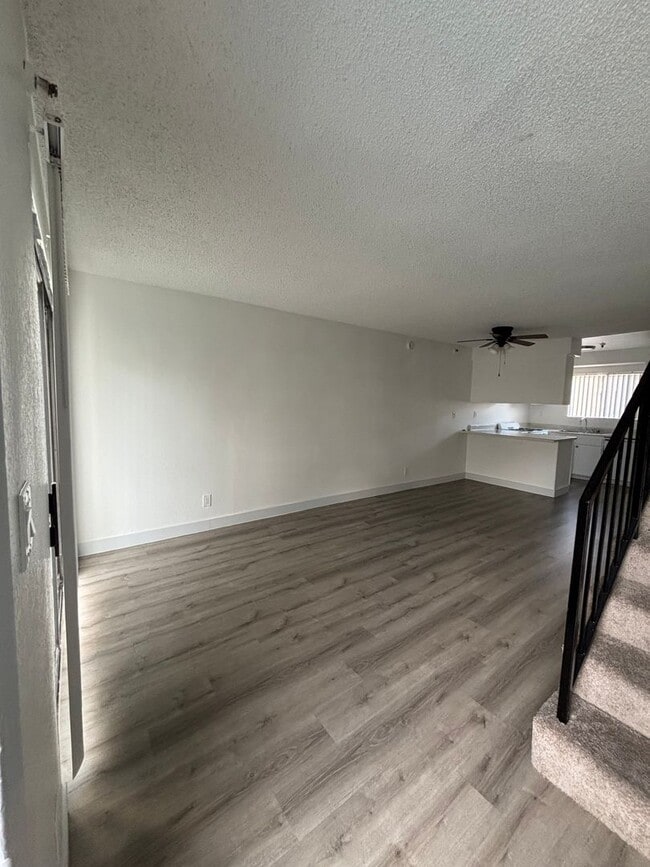 Interior Photo - 12909 Cordary Ave