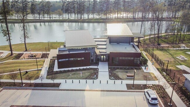 Building Photo - 550 Dry Fork Ln