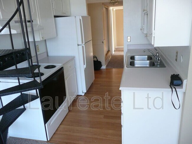 Building Photo - 3662 S Granby Way