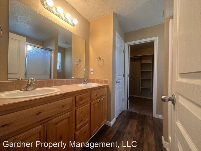 Building Photo - 3 br, 2 bath House - 814 S Cherokee Ave