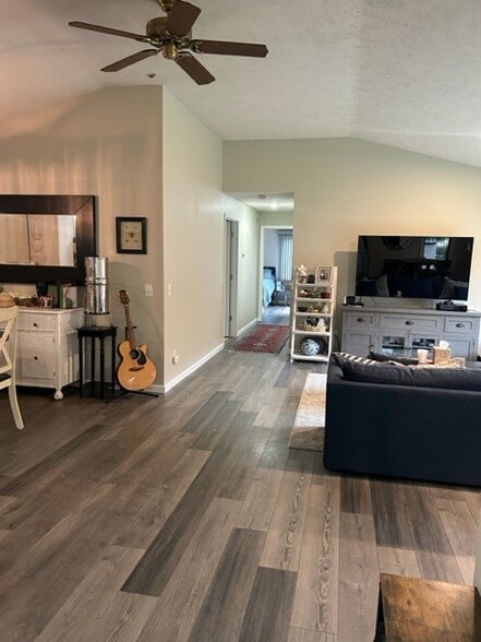 living - 2130 Hammond Pl E