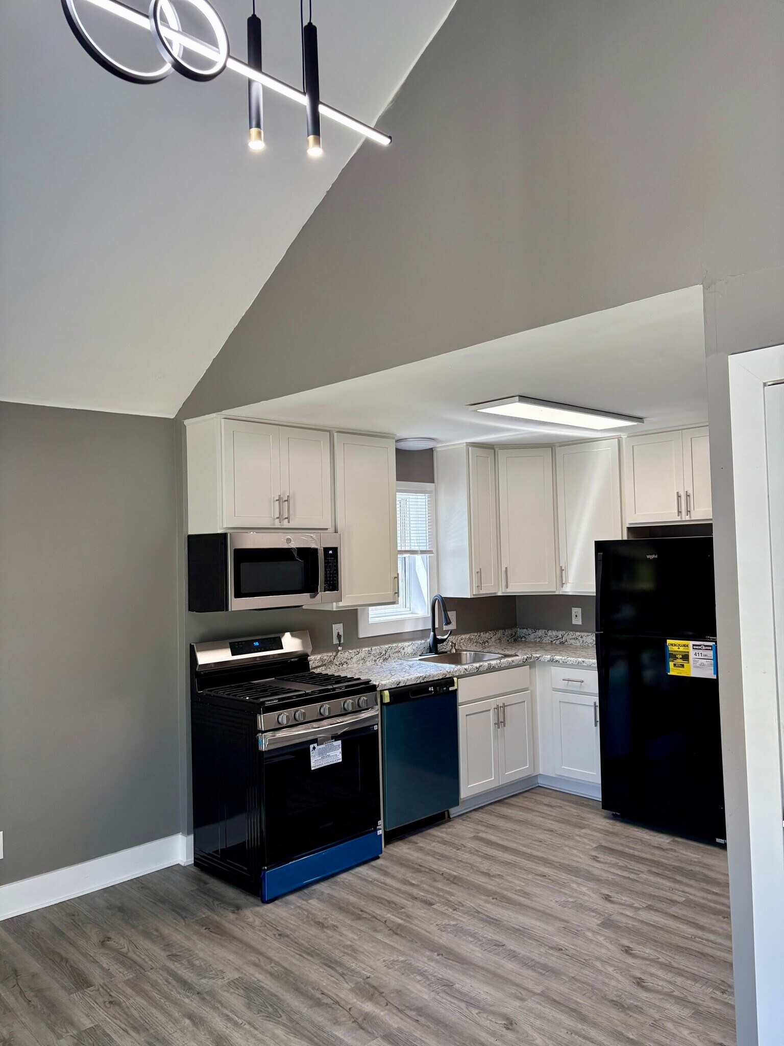 New kitchen - 1237 Center St