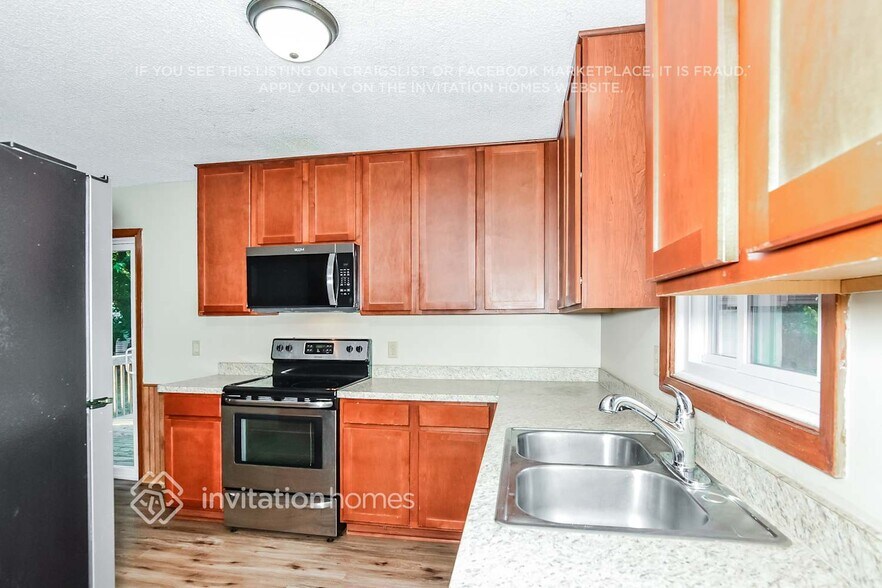 Building Photo - 5814 Pearson Dr