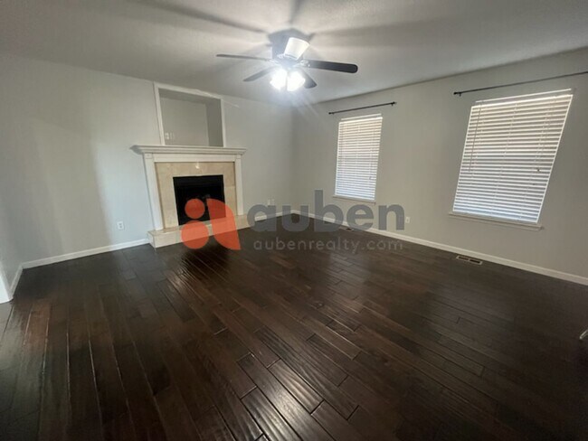 Building Photo - $500 Off First Month! Charming 3 Bedroom 2...