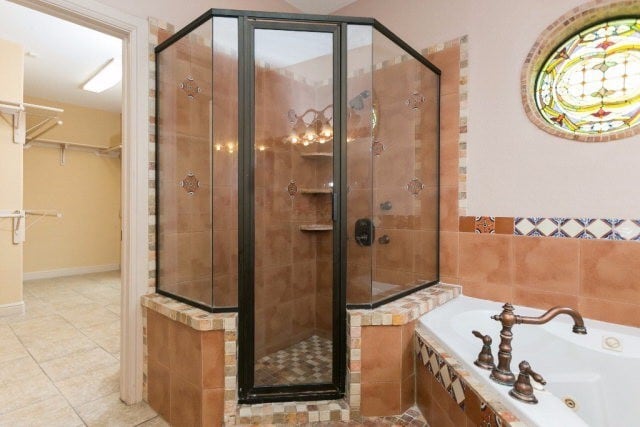 Building Photo - 4Bed/3.5Bath WITH A POOL Now available in Mcallen TX (Taylor and 495)