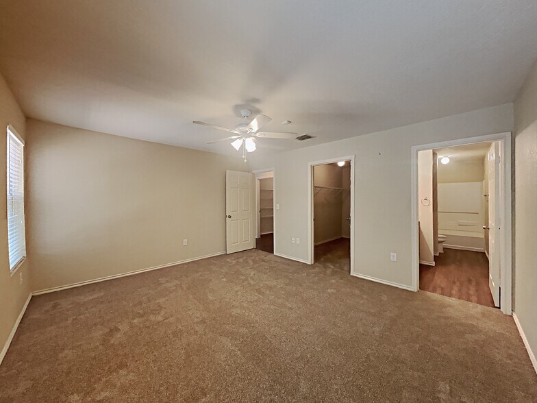 Building Photo - 7215 Geranium Path