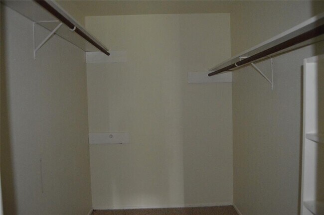 Building Photo - 4929 Meadow Pl Dr