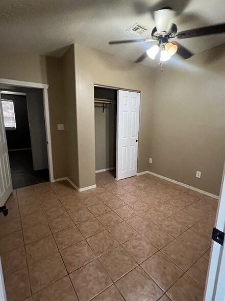 Building Photo - 253 1/2 N Lebaron