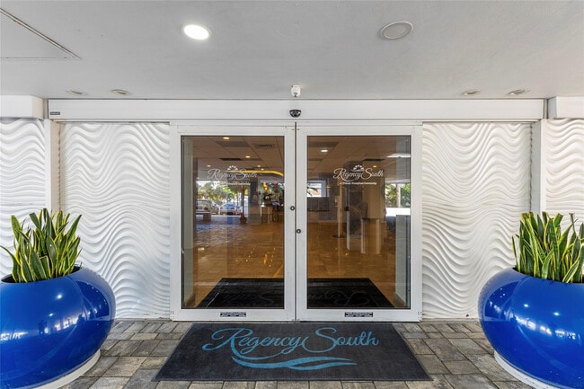 Building Photo - 3750 Galt Ocean Dr