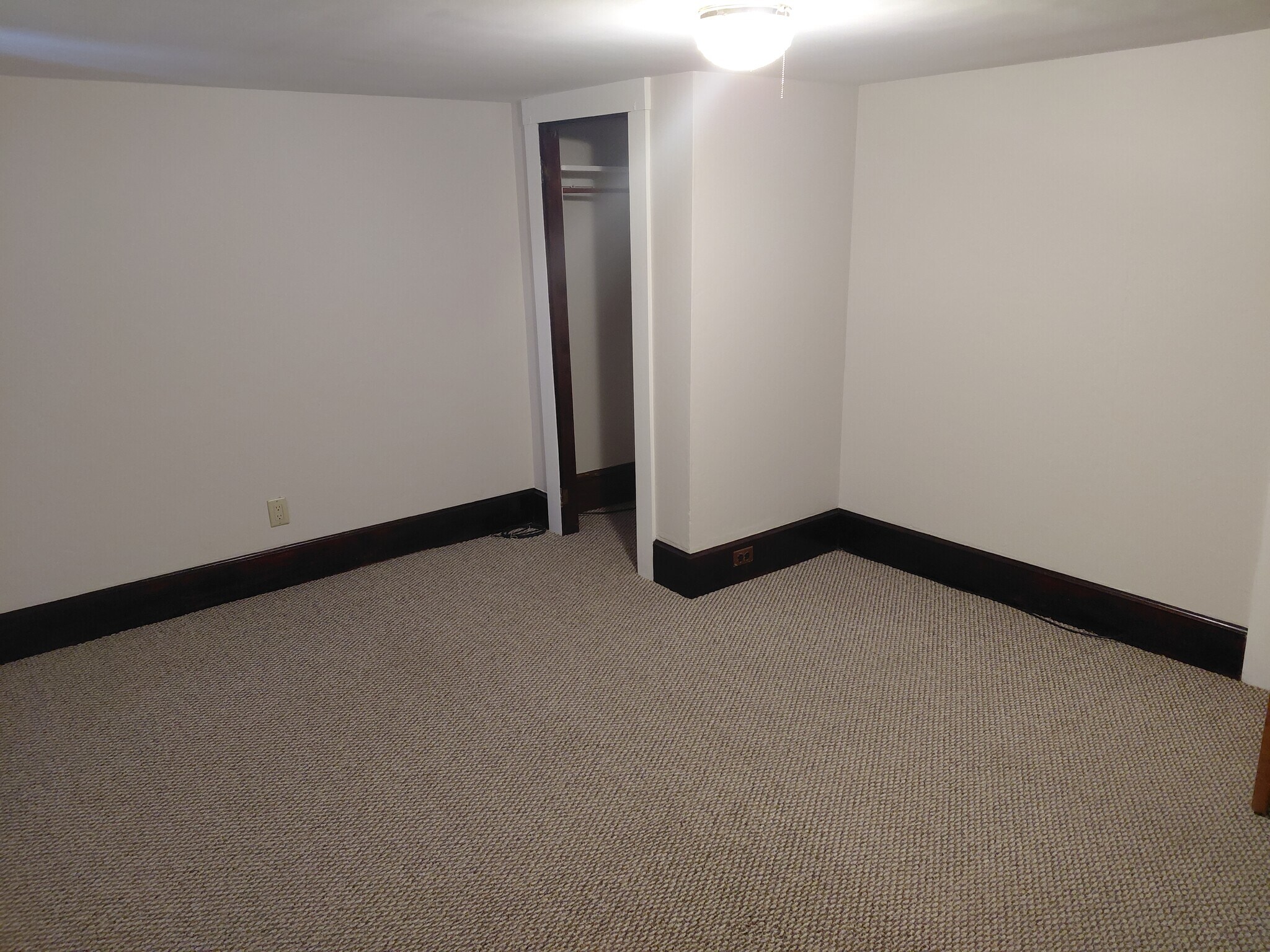 Building Photo - 115 Freedom St