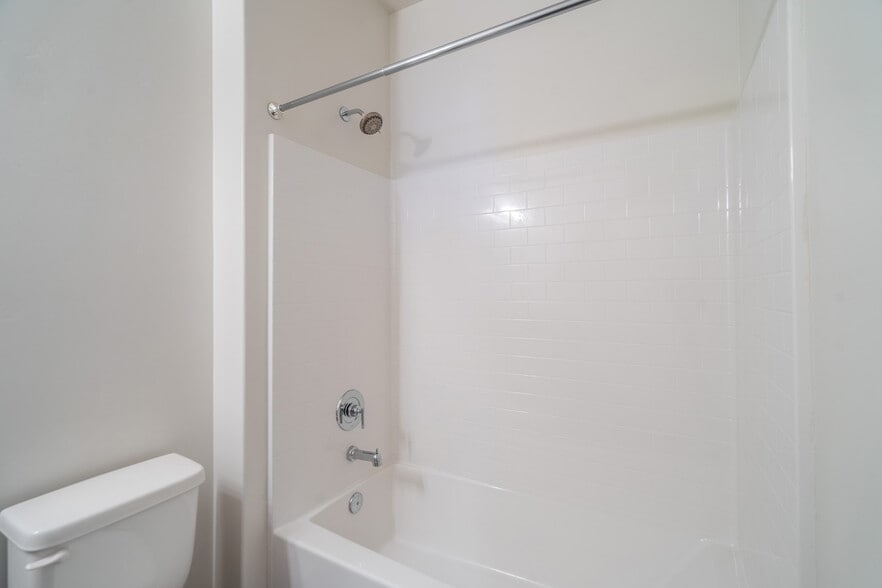 Building Photo - 3158 E Fuchsia Dr