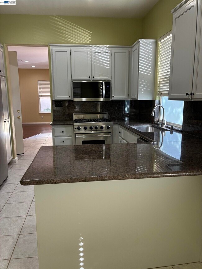 Building Photo - 5107 Bianco Ct