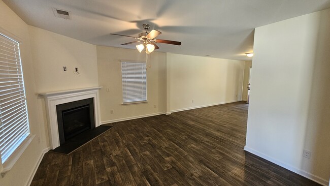 Building Photo - 5428 Tumbling Brook Ln