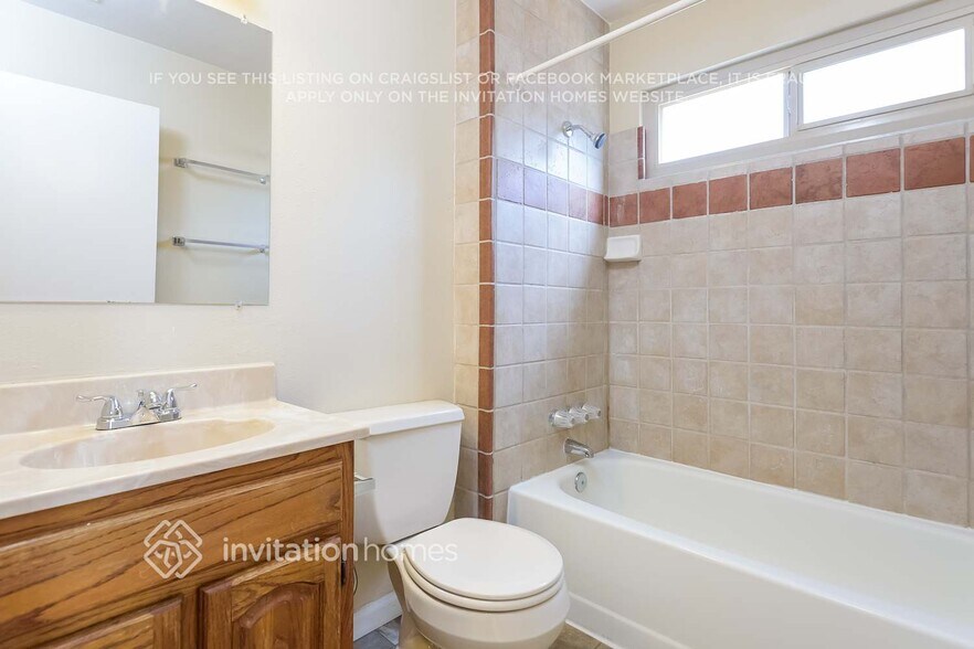Building Photo - 2823 Seville Cir