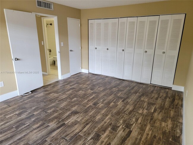 Building Photo - 4440 NW 79th Ave