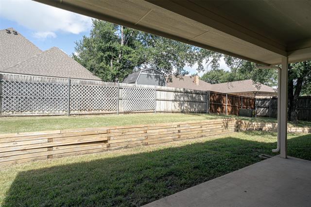 Building Photo - 302 Howard Way Dr