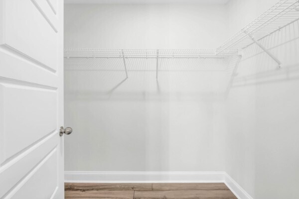 Building Photo - 209 W Point Dr