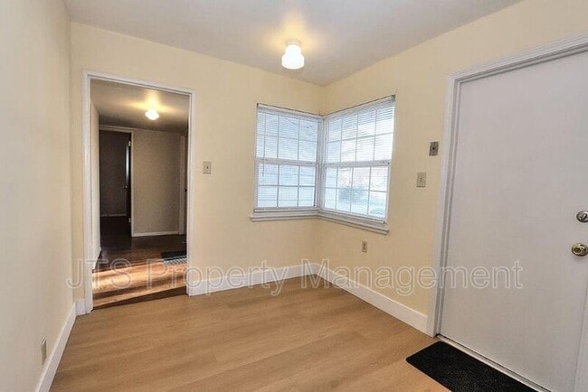 Building Photo - 1817 Vesta Way