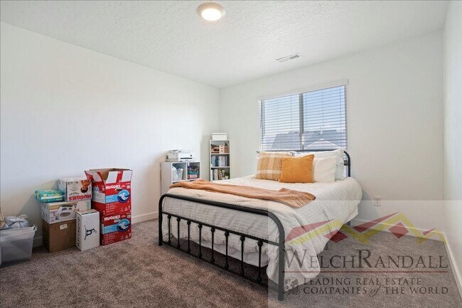 Building Photo - Great Space, Great Location - 3 BR Lehi To...