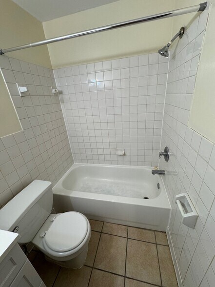 Building Photo - 464 Maryland Ave W